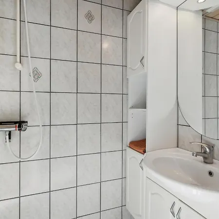 Feriehus In With Kitchen